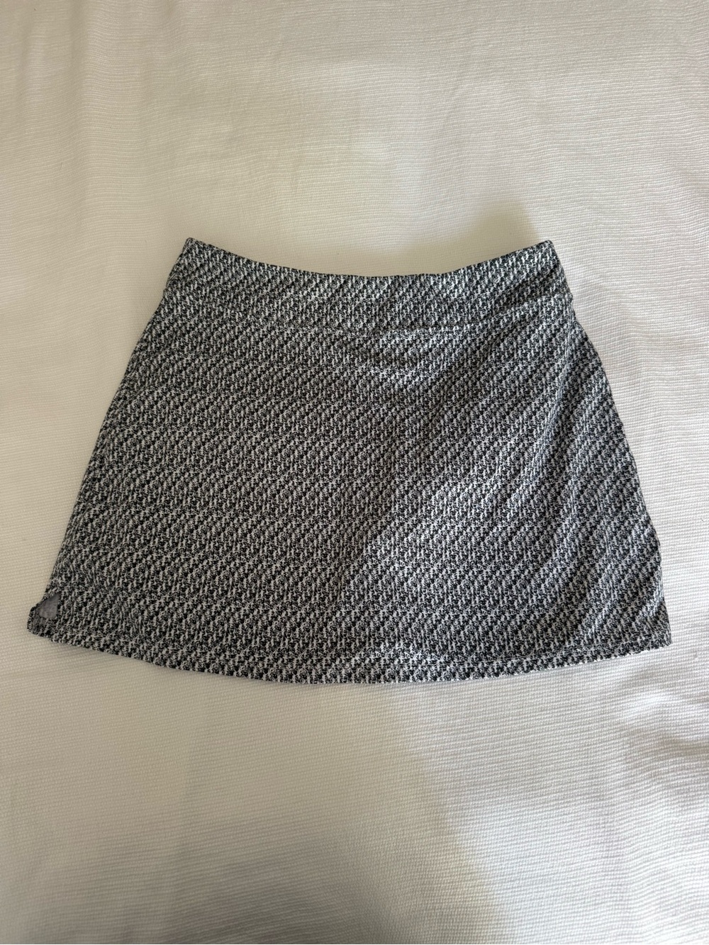 lola Black & White Patterned Knit Mini Skirt